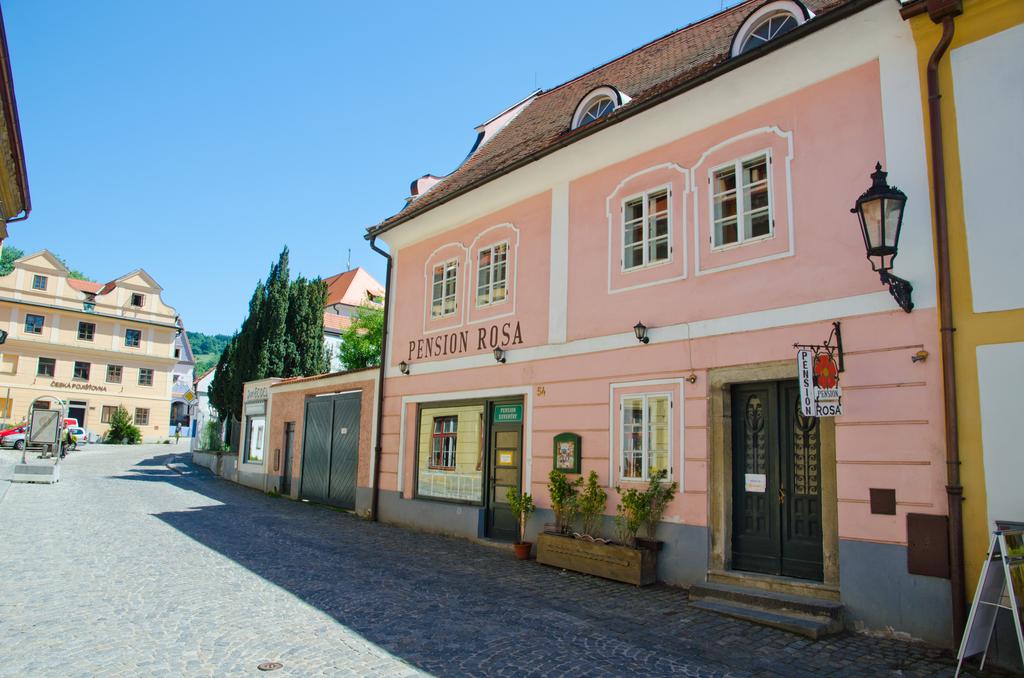 Pension Rosa - vchod z ulice