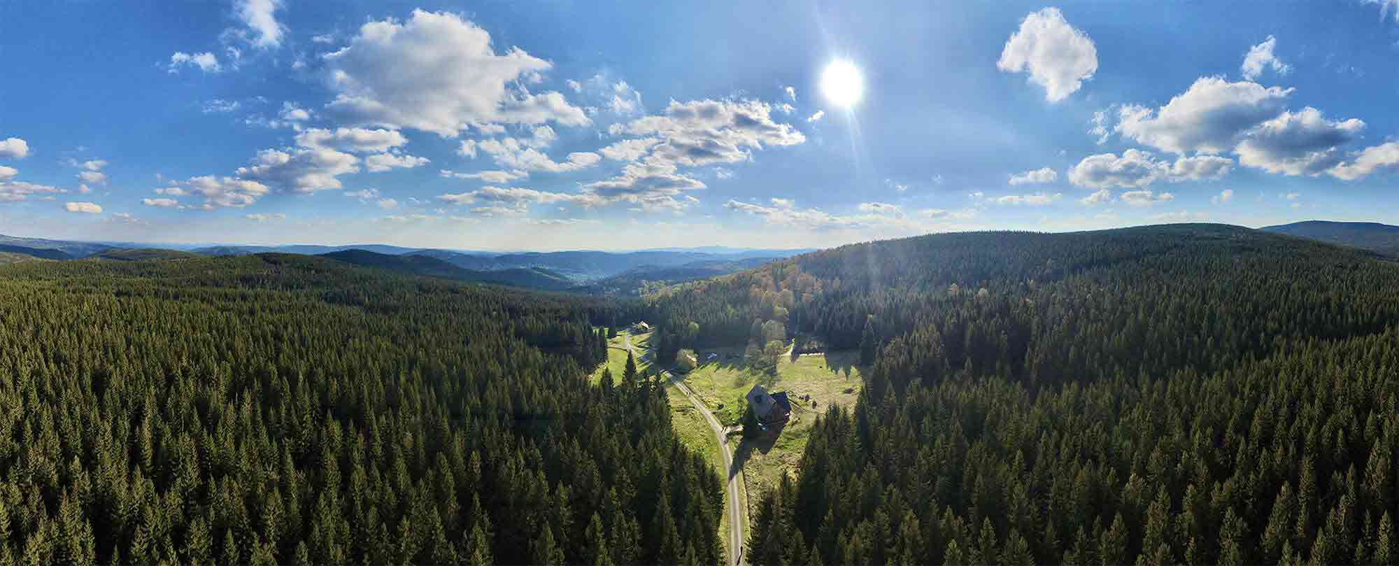 Panoramatické foto Mariánskohorských boud