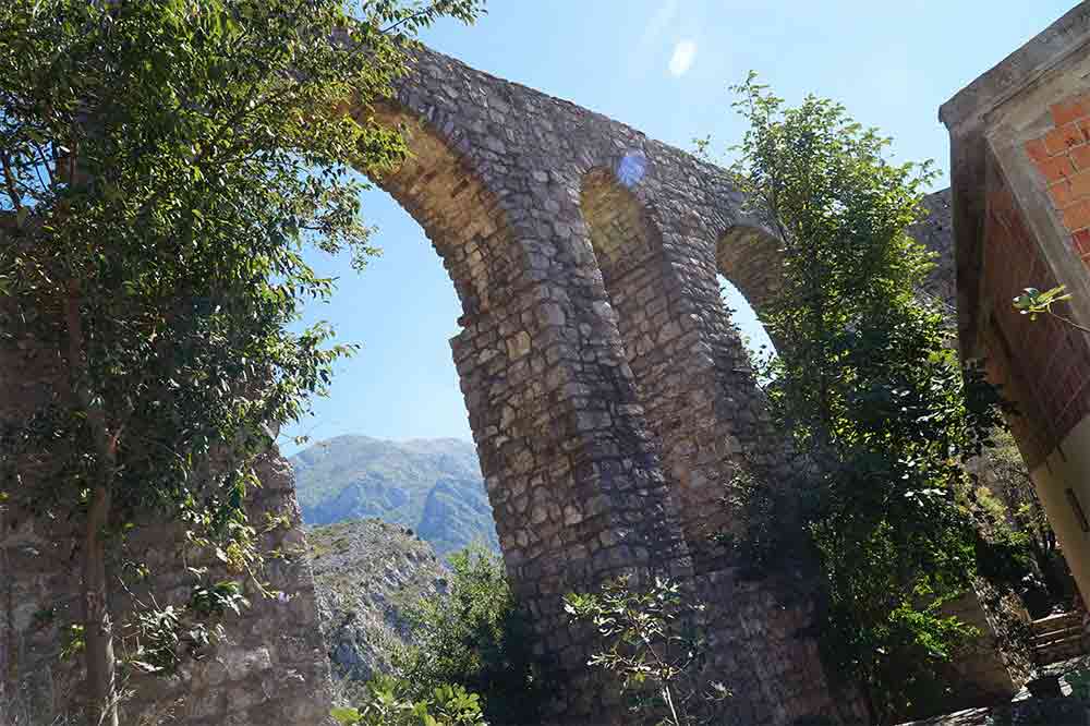 Černá Hora, Stari Bar