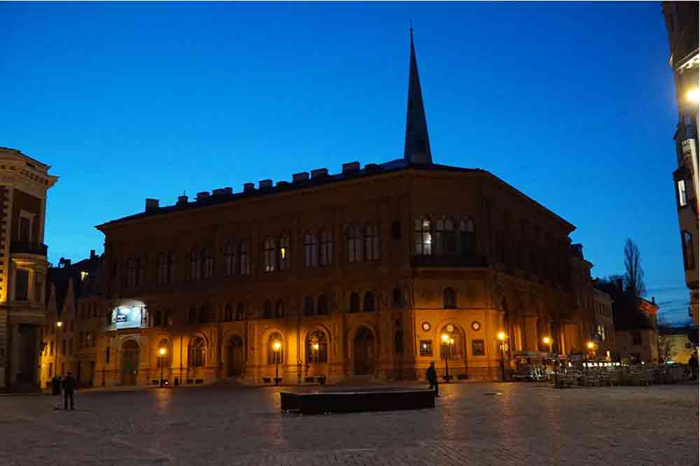 Doma Laukums Doms Square (Art museum Riga Bourse)