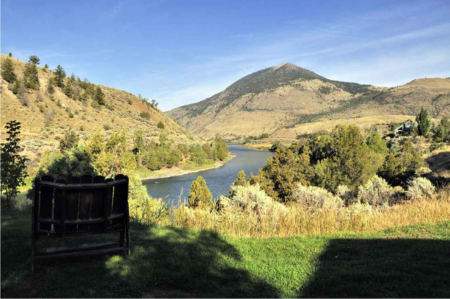 USA, Montana, Gardiner, Yellowstone, North Yellowstone Lodge and Hostel